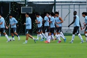 申花備戰亞冠小組賽第2輪，阿馬杜參與合練，米內羅和謝鵬飛缺席