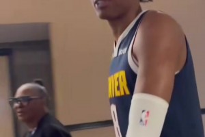 布勞恩變小號約基奇了？叫掘金眾將全名看他們的反應！