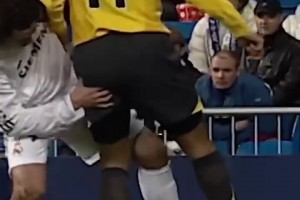 大帝護球與眾不同！亨利人球分過一條龍霸氣護球！