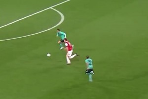 天才少年，瀟灑十足！19歲的小威脅面對巔峰哈白布不落下風！