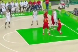 當(dāng)年周琦在奧運(yùn)會上對約基奇這一攻一防，可還行？