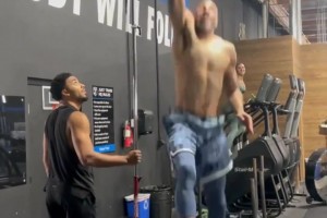 畢竟是千禧年狀元！47歲了還這么能飛啊