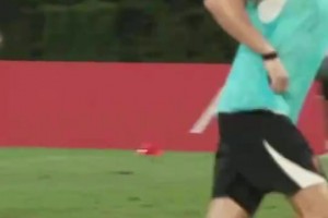 胡扯！？女博主：C羅明年婚禮將邀請梅西，誰會給我這么一場婚禮