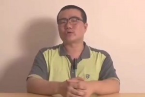 有多少吧友看過(guò)？徐靜雨早年視頻：教你如何蹭別人的煙