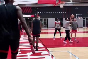 穩如老狗！杜蘭特底角三分訓練，連續4次命中