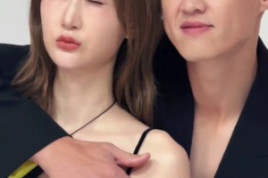 酷喔！周鵬攜嬌妻合拍視頻：中秋快樂，闔家幸福美滿！