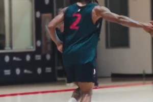 慢鏡回看昨日克林根肘倒楊瀚森，感覺像是故意的