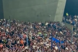 波爾圖球迷唱歌罵穆里尼奧：他是個同性戀、混蛋