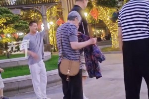 高人觀光團(tuán)！姚明一家國慶假期現(xiàn)身蘇州游玩！路人秒變小手辦~