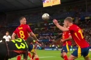 誰最長？拜仁球員的尺子反應力測試！