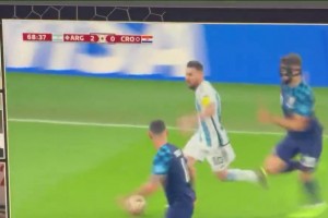 當克羅斯看到梅西神奇助攻后表示：他配得上世界杯冠軍！