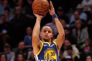 楊毅回答：庫里三分球能力遇到高水平防守會不會失效？