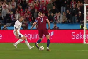 太輕松了！瑟爾洛特送助攻！哈蘭德單挑后衛推射破門！