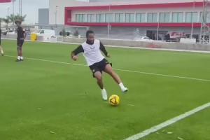 夸張！慢鏡頭看職業(yè)球員的肌肉記憶反應(yīng)力有多快！