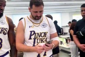 驚！球迷在手機店遇到“老詹”與“盧卡”在挑新iPhone