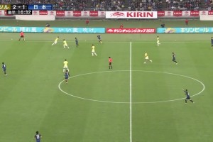 日本扳平比分！中村敬斗墊射，布魯諾解圍不及爆射自家大門