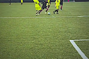 小伙子你以為你是梅西啊