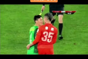 誰更硬？中超名場面：當(dāng)戴老板遭遇挺爺。。。