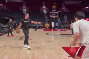 馬刺冠軍中鋒親自指點！助教斯普利特一對一指導(dǎo)楊瀚森賽前熱身！