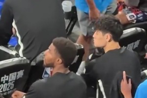 果真被裁了！此前NBA中國賽現場，觀眾大喊：換曾凡博！