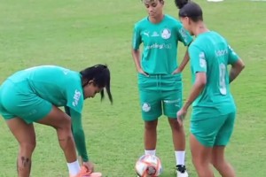 這一幕似曾相識，但確是女版MSN