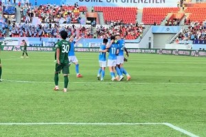 真愛！慘敗延邊，佛山唯一遠征球迷姐姐一直在寒風中陪球隊到最后