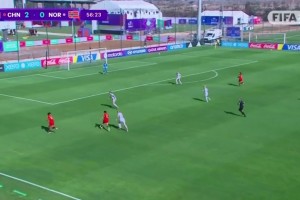 周欣怡搶點破門，U17中國女足3-0領先挪威