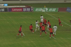好可惜啊！中甲遼寧鐵人外援安以恩精彩腳后跟破門被誤判越位扼殺