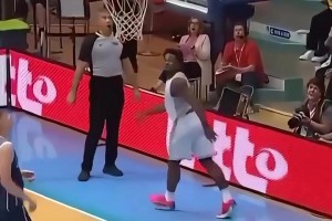 那些只有在電影里才會出現的時刻！約老師球感真的逆天啊！