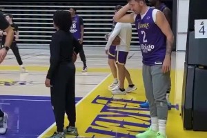 好久不見變老6了？東契奇訓練到處偷球 最后被全隊嫌棄