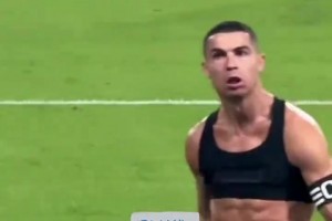 球迷實拍C羅世界波，球速極快，進球后十分激動！