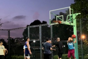 野球場遇到一個(gè)科比門徒，投籃是超級(jí)后仰，這該咋防？