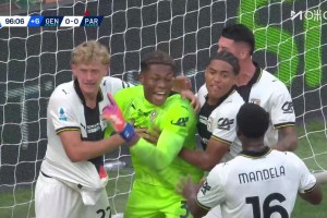 日本門神！鈴木彩艷意甲補時撲出點球！助帕爾馬拿到1分！