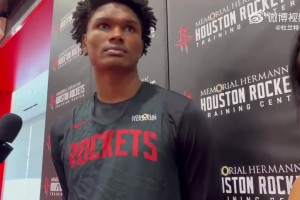 在NBA最后一季？威少這小表情不想承認又沒辦法：對頭