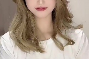 曼聯雖然現場成績差點意思，但是曼聯的女球迷好看啊~