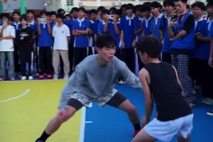 10歲籃球天才！你們覺得這小孩長大能不能打職業？！