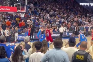 錯失絕殺！火箭末節最后一投，申京頂著多特強投不中進加時