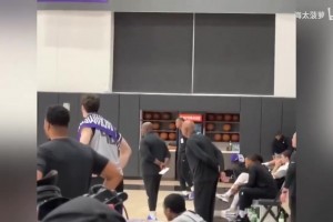 明天首發(fā)出戰(zhàn)？國王隊(duì)內(nèi)訓(xùn)練賽：威少搭檔拉文德羅贊！