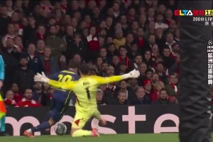 拉亞這次出擊太危險了！阿森納球迷：感謝小蜘蛛不殺之恩！