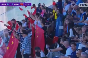 太強了！周欣怡弧頂左腳世界波破門，U17女足1-0領(lǐng)先美國！