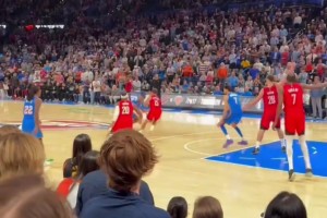 謝潑德這防守真是白給！SGA擋拆專門找他打，輕松投進(jìn)！