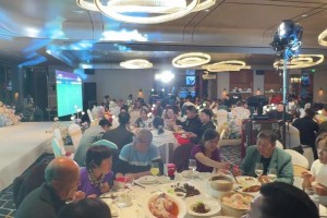 鏗鏘玫瑰也賣萌！網友：泰州主帥周高萍點球大戰時在干嘛