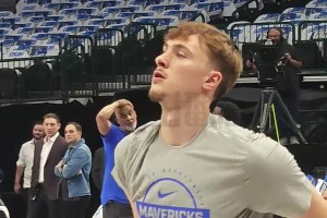 萬眾期待！狀元弗拉格賽前熱身 這投籃節奏看著挺舒服！