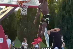 這是什么怪物？看似勁爆的扣籃，實則更加勁爆！