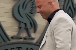 斯洛特力挺薩拉赫：堅信他可以重返巔峰，依舊選他做自己救世主！