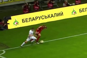 不屬于地球的球感！名場面：梅西當年回應哈維的顛卷紙挑戰！