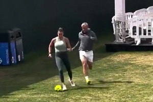 國外網友：薩巴倫卡踢球視頻我能看100遍