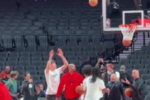 解壓！恰爾汗奧盧曾一腳平抽洞穿那不勒斯大門