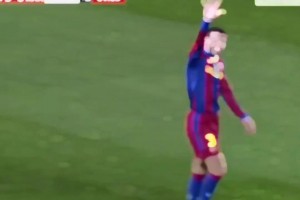 國家德比名場面！巴薩大勝皇馬，皮克亮五指山手勢！