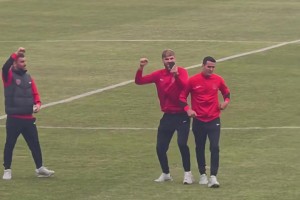 自己不爭氣啊！賽前蓉城球員得知海港輸球后高興壞了